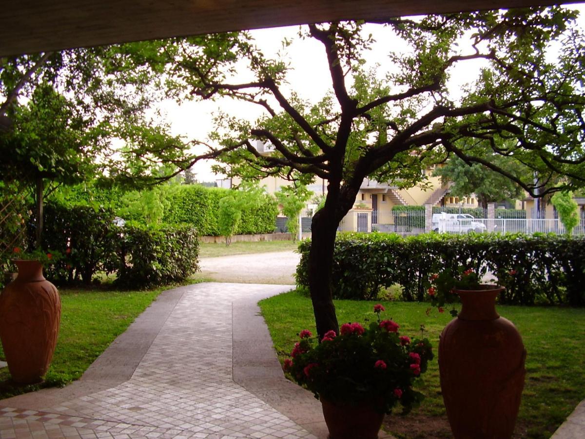 Hotel La Romantica Manerba del Garda Exterior foto